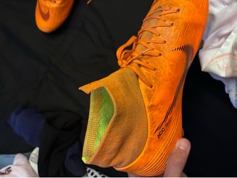 Mercurial soccer shoes size 9
