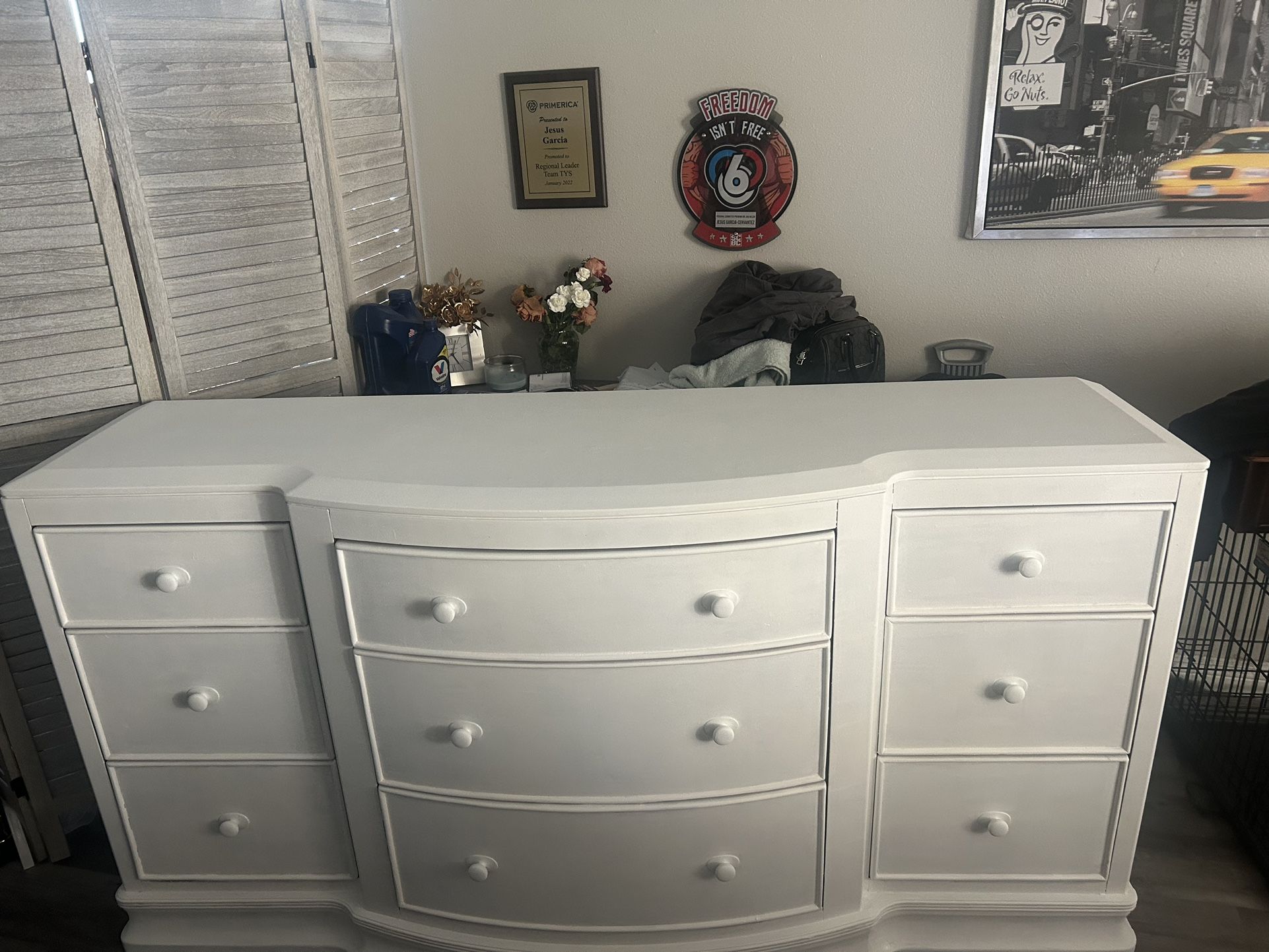 Dresser 