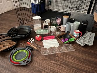 Bundle of kitchen items