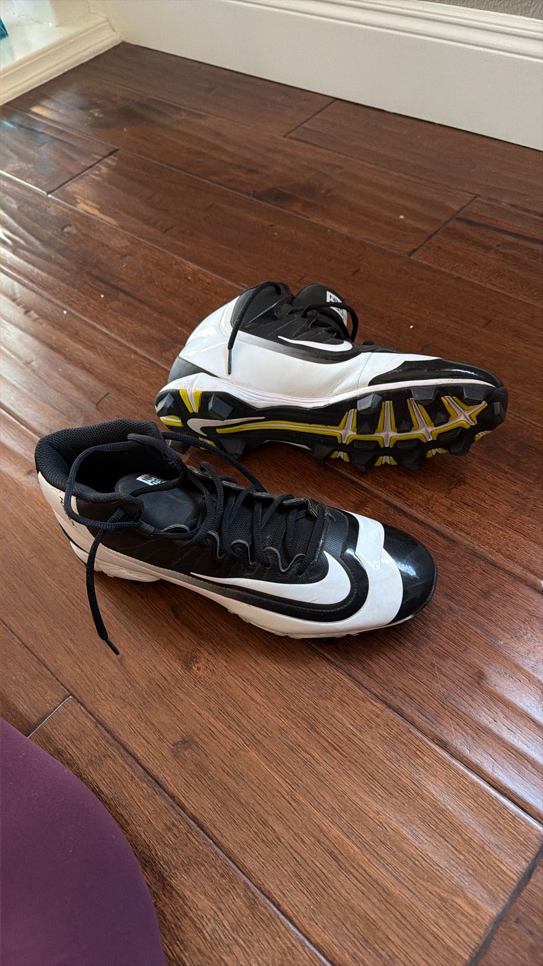 Nike Baseball Cleats Size 10