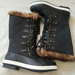 Justfab flat boots Marley black and tan 6.5