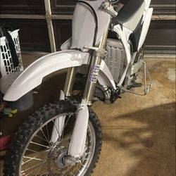 2008   Yz450 dirt bike $3500