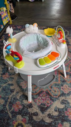 Ski Hop Skip*Hop Activity Center Exersaucer 