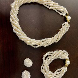Real Pearl Jewelery Set