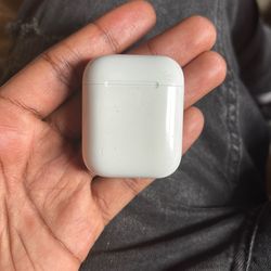 Apple Airpods (2nd Generation) with Charging Case - White