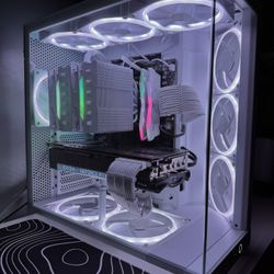Custom White Gaming PC  [SEND OFFERS!]