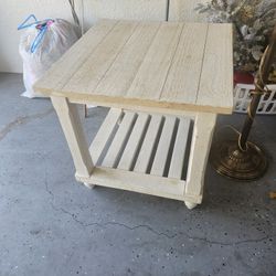 Coffee And Accent Table With Lamps 