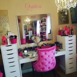 Vanity Makeup Set