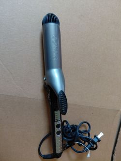 Conair hair straightener like new is still available
