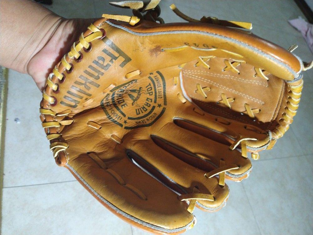 Franklin Left Handed 10.5" Glove