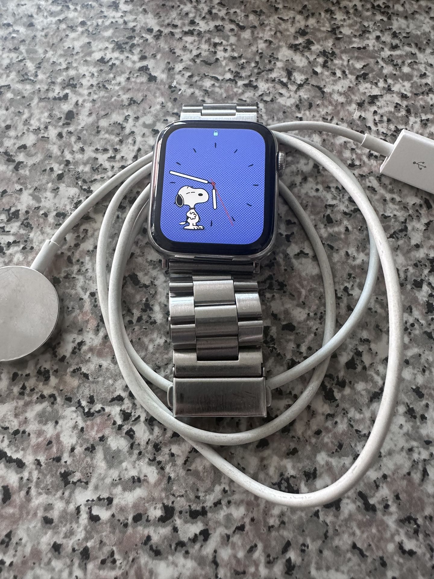 Apple Watch Series 6 44mm GPS + Cellular