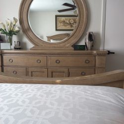 Queen Bedroom Set 