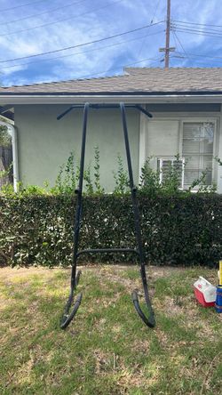 Pull up exercise station