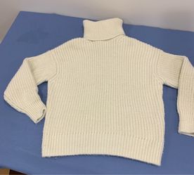 H&M Rib-Knit Oversize Turtleneck Cream Sweater, Soft & Chunky Sz S