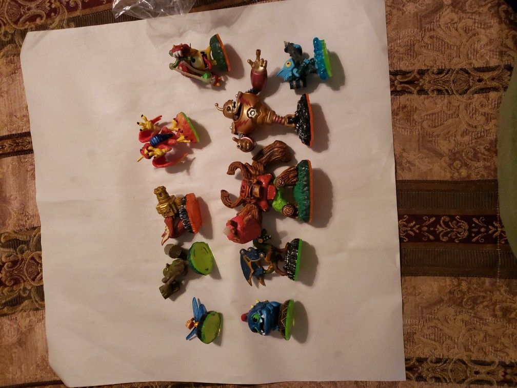 Skylanders Figures Lot Of 10