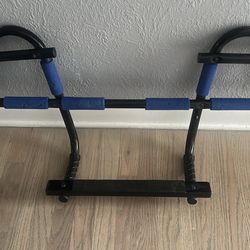 Pull Up Bar 