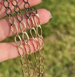 Solid 10k gold chain 24” & 16.5 grams in weight ! Very nice chunky piece