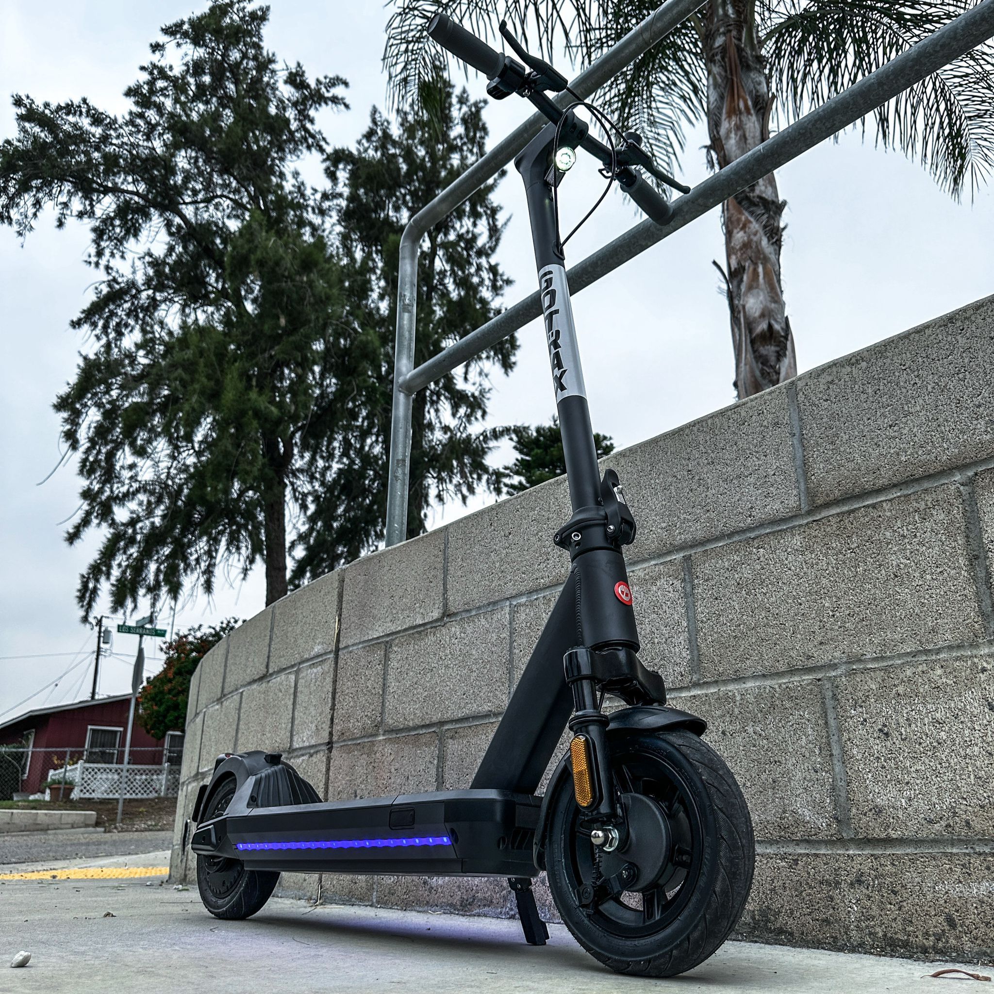 Gotrax Eclipse Electric Scooter/ 20 mph, 28 mile range/500 watts