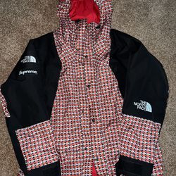 Supreme The North Face Studded Mountain Windbreaker 