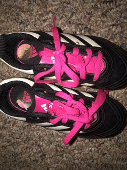 Girls cleats