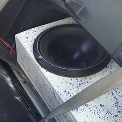 Rockford P3 12 Sub And Box