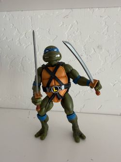 Teenage Mutant Ninja Turtles Leonardo Ultimates by Super 7