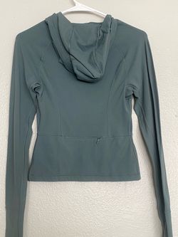 Lululemon Hooded Athletic Jacket Size Xs it doesn’t have the tags but in good condition $15