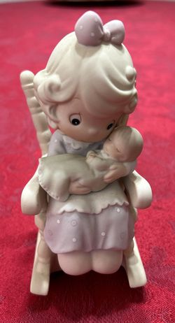 Precious Moments Love Never Leaves A Mother’s Arms (contact info removed) No Box