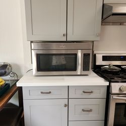 Whirlpool Microwave Hood Combination Model WMH31017AS