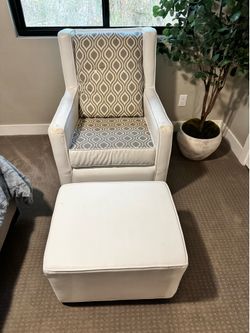 Nursery Chair -Buybuy Baby
