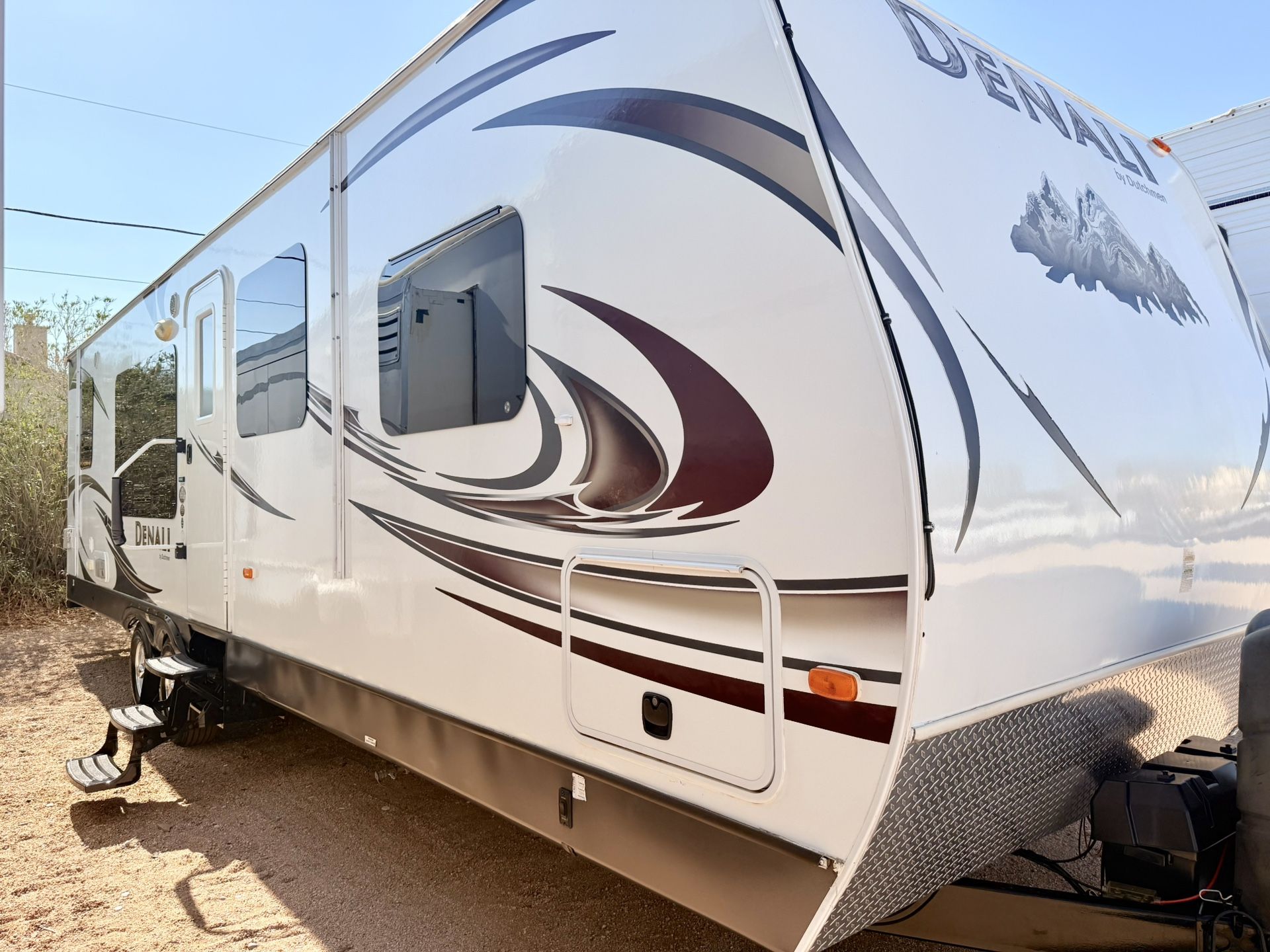 13 Denali Travel Trailer 289RKS Double Slideout fully loaded Lake New