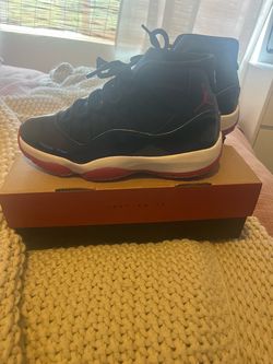 Air Jordan 11 BRED size 8.5