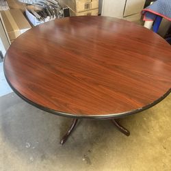 Round Table 