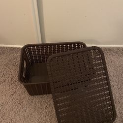 Cute Small Plastic Storage Basket With Lid 