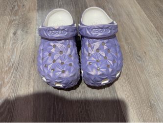 Purple crocs