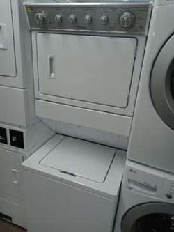 Whirlpool 27" unitized washer and dryer stack - Free delivery