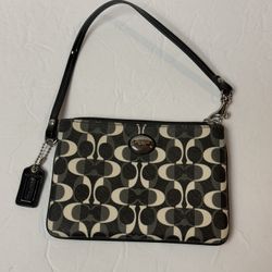 Coach Black and White Wristlet Peyton Dream