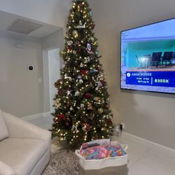 9FT Pre-Lit Cashmere Sierra Pine Christmas Tree - Only Used Once, Purchased In 2025 - MOTIVATED TO SELL; PICK-UP SATURDAY!