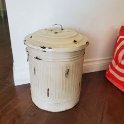Vintage Farmhouse Aluminum Trash Can w/ Lid