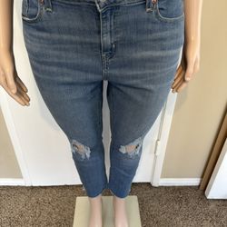 Levi’s Women’s Mid Rise Boyfriend Jeans Size 18