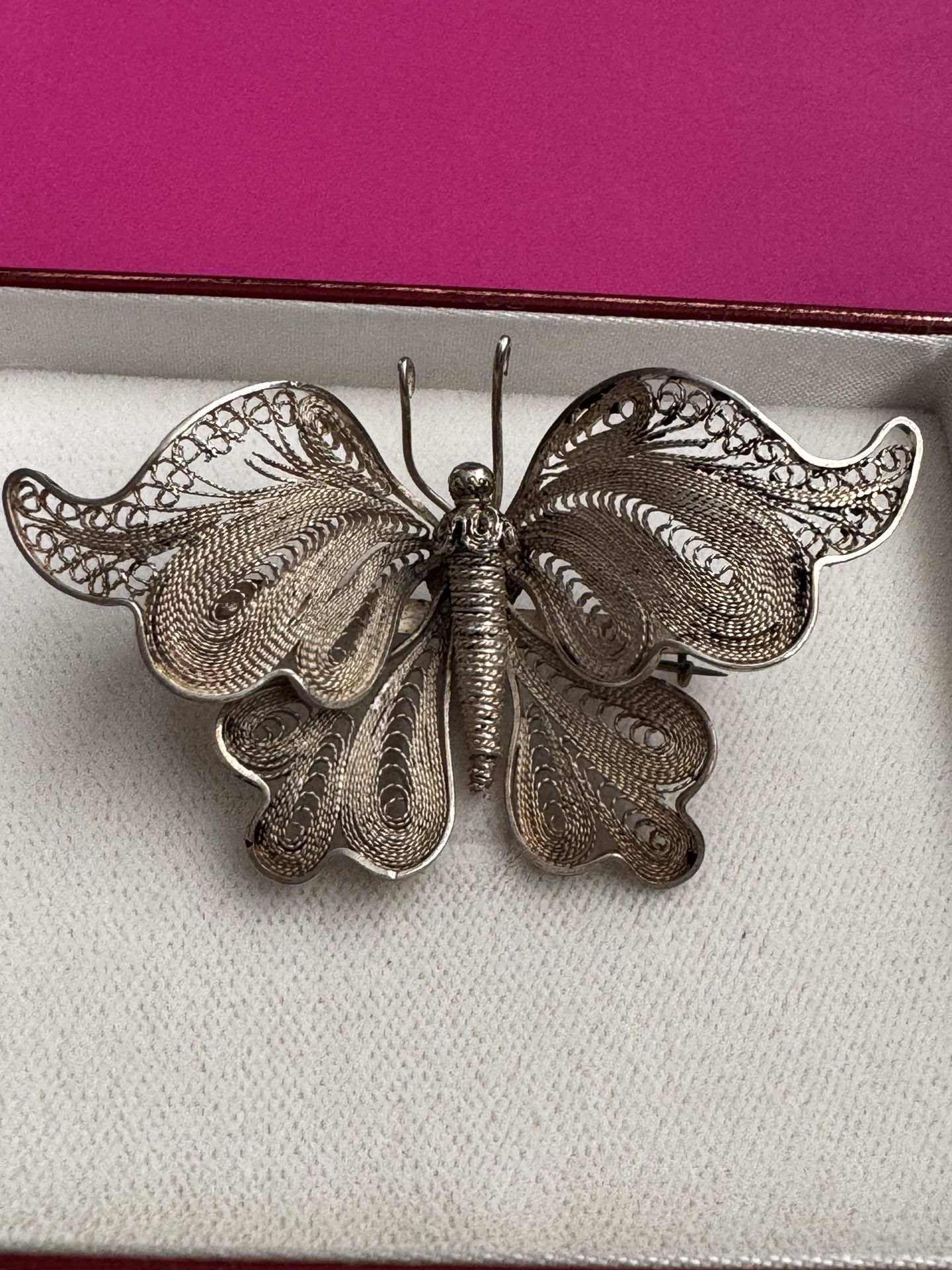 Vintage Sterling Silver BROOCH PIN 925 Butterfly  Measures approx 1.5” H x 2.5” W In good condition
