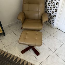 Reclining Swivel Chair With Footstool