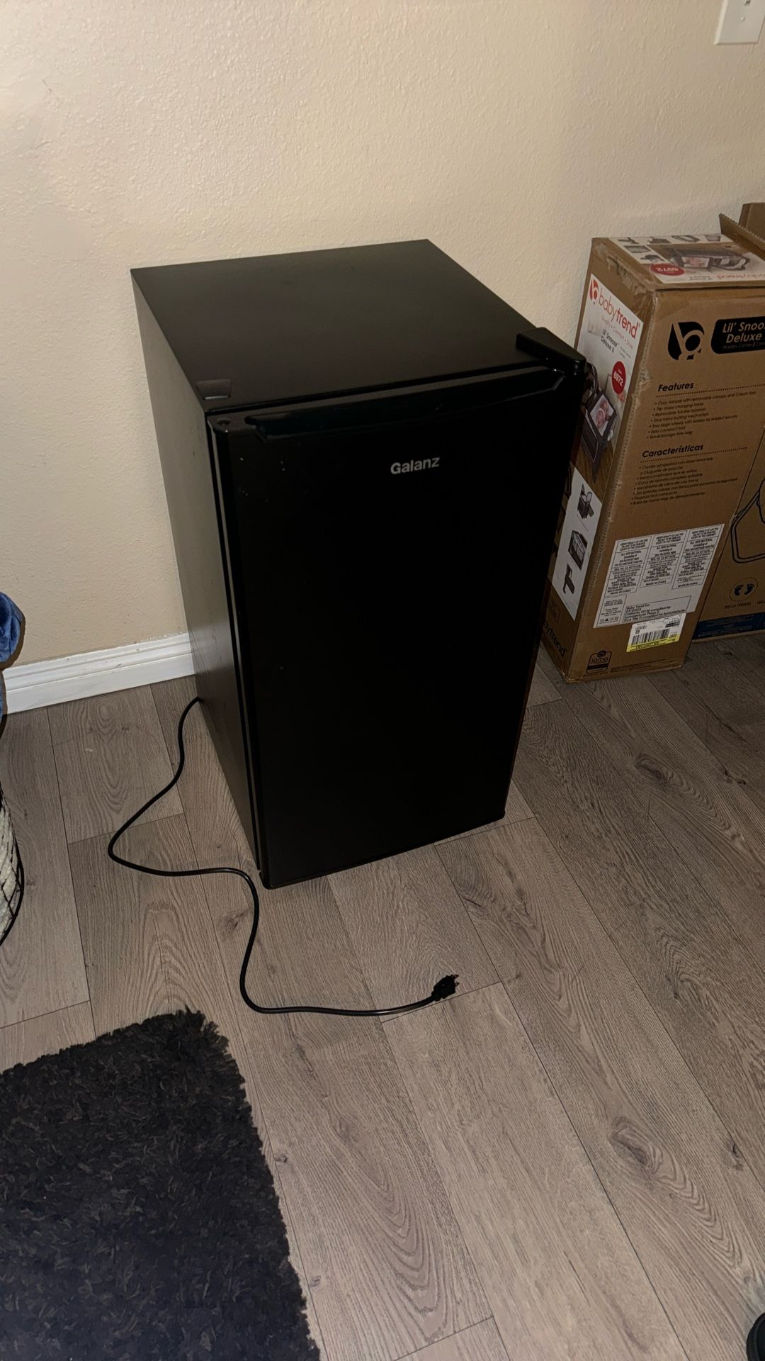 Galanz Mini Fridge