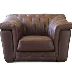Criss Couch Single