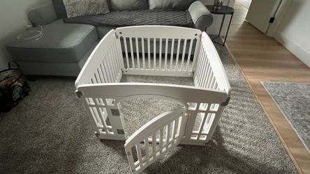 Dog Playpen 4 panel with door 24” tall