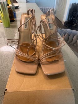 Steve Madden size 9 strappy