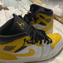 Yellow, Black, and White Jordan1s Size 9.5 You Can Offer Down 