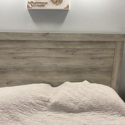 Platform Queen bed With Two storage Drawers