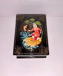 Vintage Russian Lacquer Box Hand Painted Fairy Tale Folk Art Made in Russia 3”