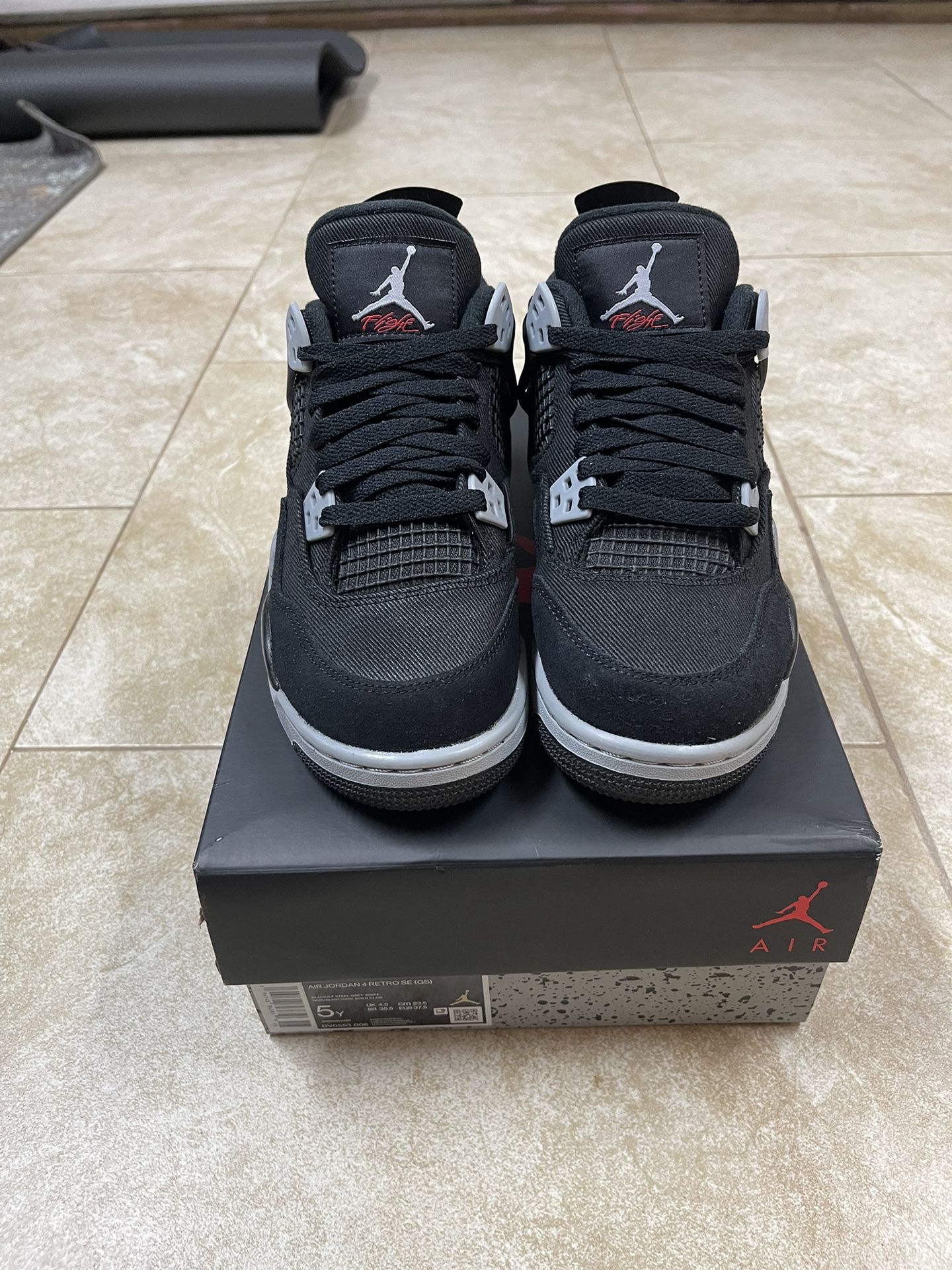 Air Jordan 4 Retro “Black Canvas” Size 5Y
